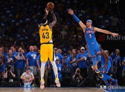 爱游戏体育-西亚卡姆回归赛场，问鼎冠军首场状态亮眼，美国队观众沸腾！的简单介绍