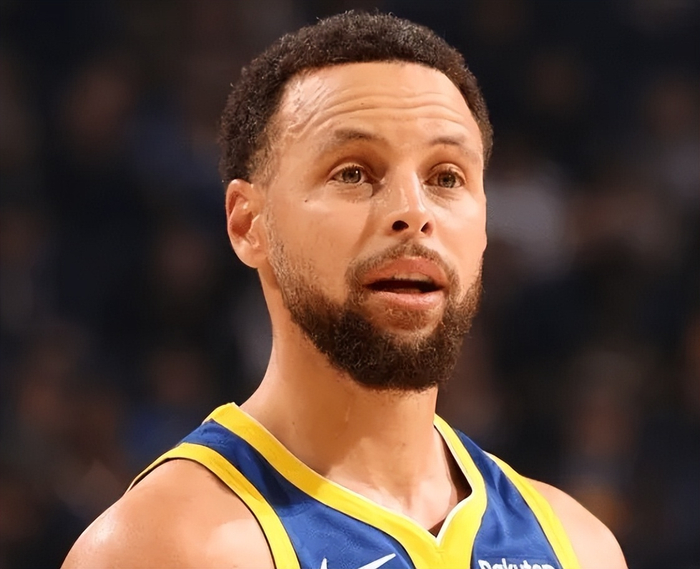 包含库里关键节点比分优势明显，FPX带队取胜！的词条